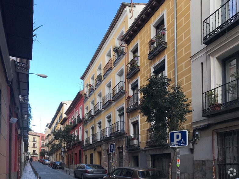Calle Jesús del Valle, Madrid, Madrid en alquiler - Foto del edificio - Imagen 3 de 4