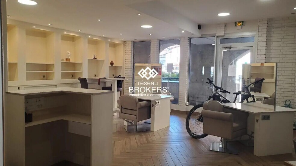 Local en Annecy en venta - Foto del interior - Imagen 3 de 8