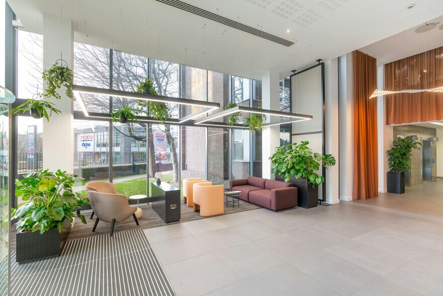 Chester Rd, Manchester en alquiler - Foto del edificio - Imagen 3 de 15