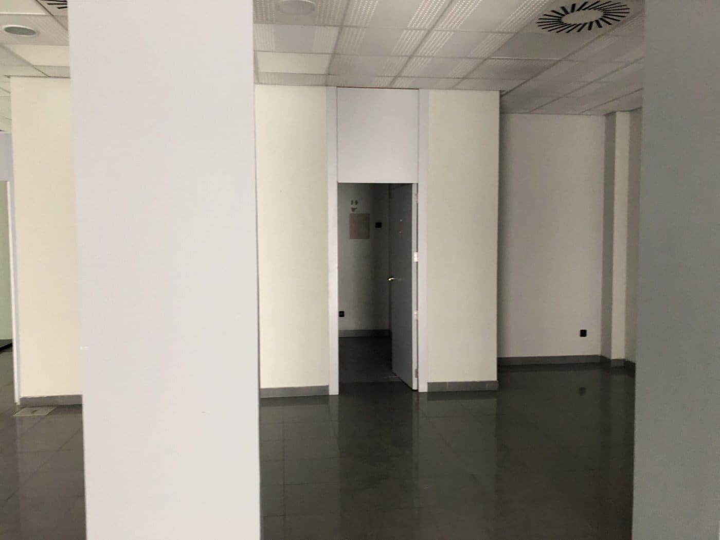 Local en Elda, Alicante en venta Foto del interior- Imagen 1 de 6