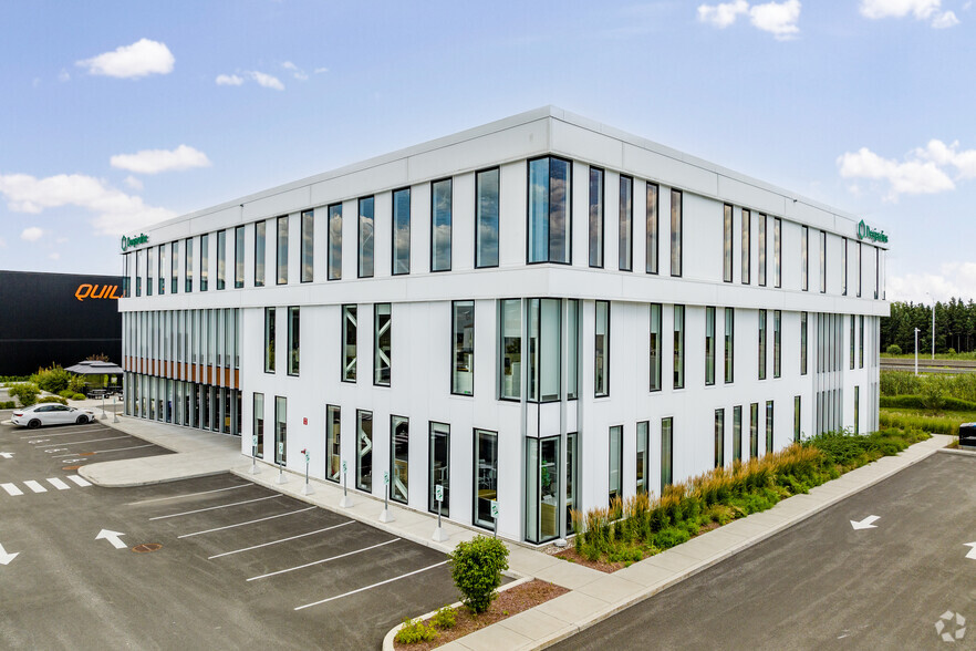 551 Rue Louis-Blériot, Mascouche, QC en alquiler - Foto del edificio - Imagen 1 de 18