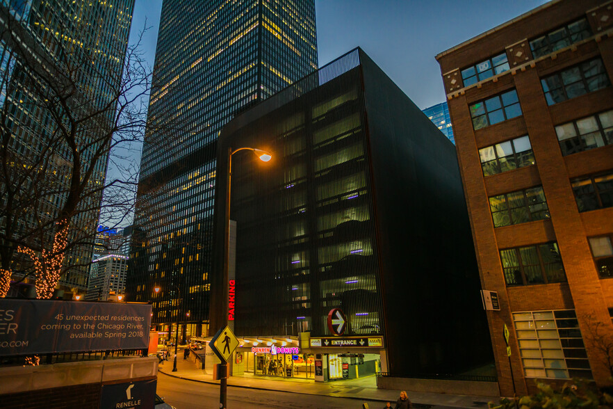 401 N State St, Chicago, IL en alquiler - Foto del edificio - Imagen 1 de 4