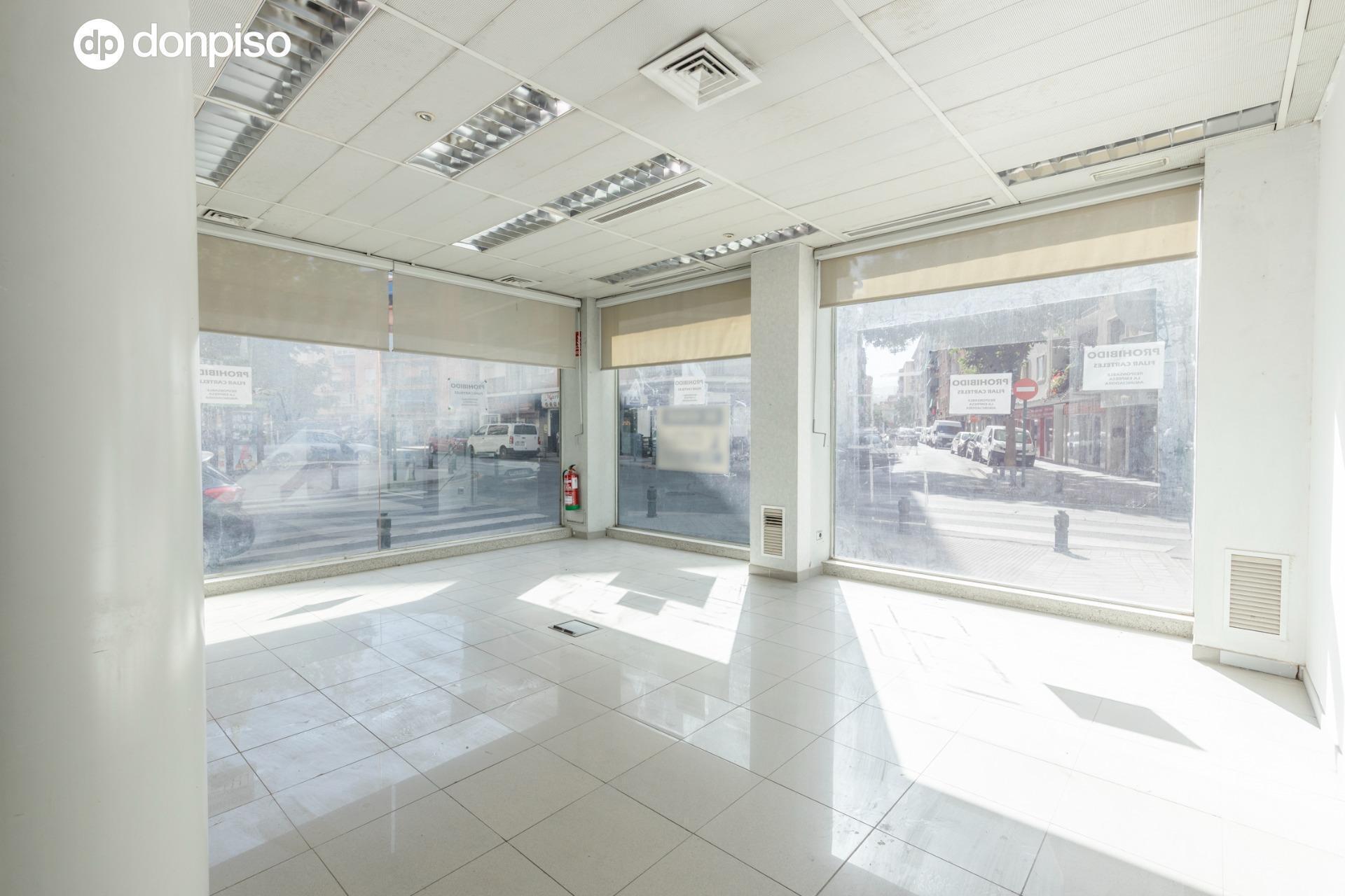 Local en Granada en venta Foto del interior- Imagen 1 de 26