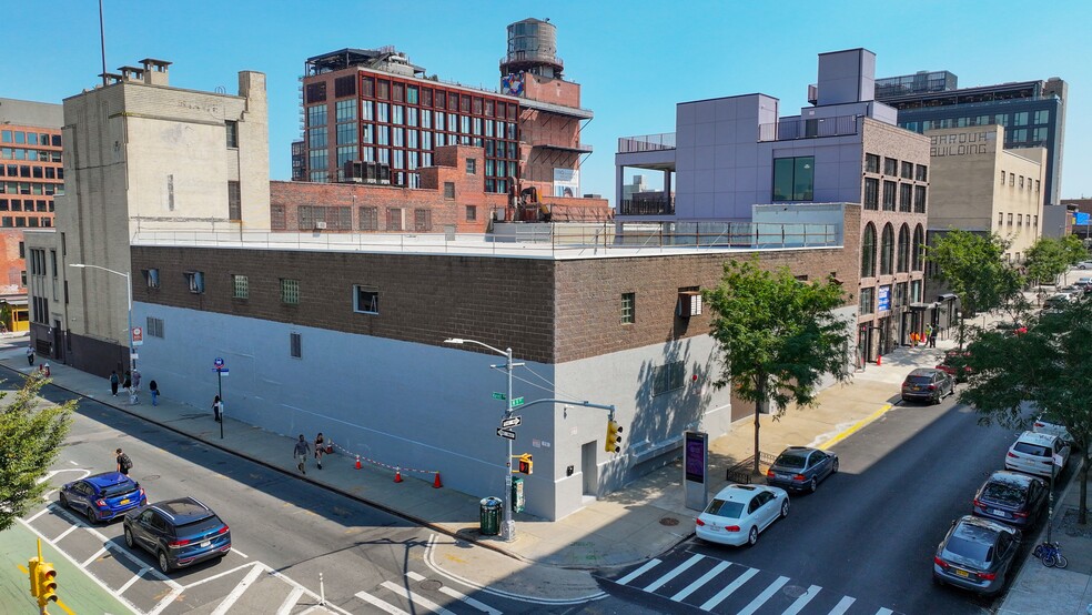 73 Kent Ave, Brooklyn, NY en venta - Foto del edificio - Imagen 1 de 5