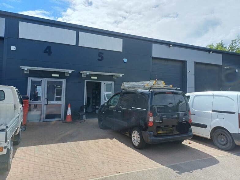 5 Prosper Court, Eagle Business Park, Harrier Way, Yaxley en alquiler - Foto del edificio - Imagen 2 de 2