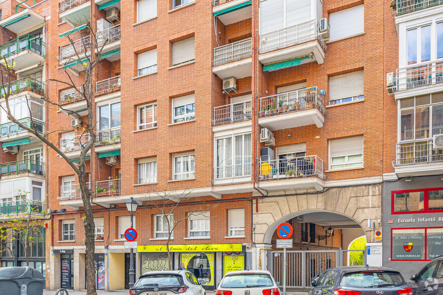 Calle Galileo, 45, Madrid, Madrid en venta - Foto del edificio - Imagen 2 de 2