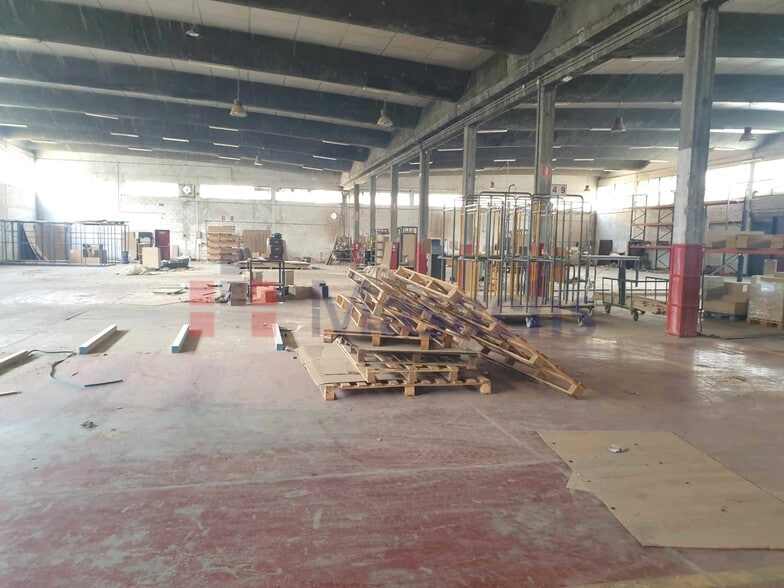 Nave en Alcalá de Henares, Madrid en alquiler - Foto del interior - Imagen 2 de 9