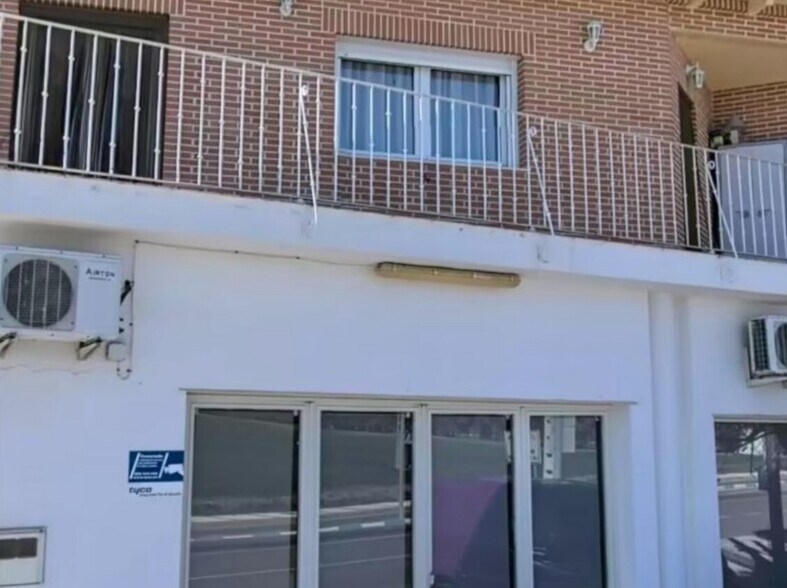 Nave en Villaluenga de la Sagra, Toledo en venta - Foto del edificio - Imagen 2 de 17