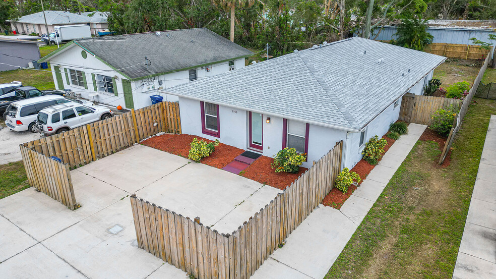 2106 Roselawn St, Sarasota, FL en venta - Foto del edificio - Imagen 3 de 34