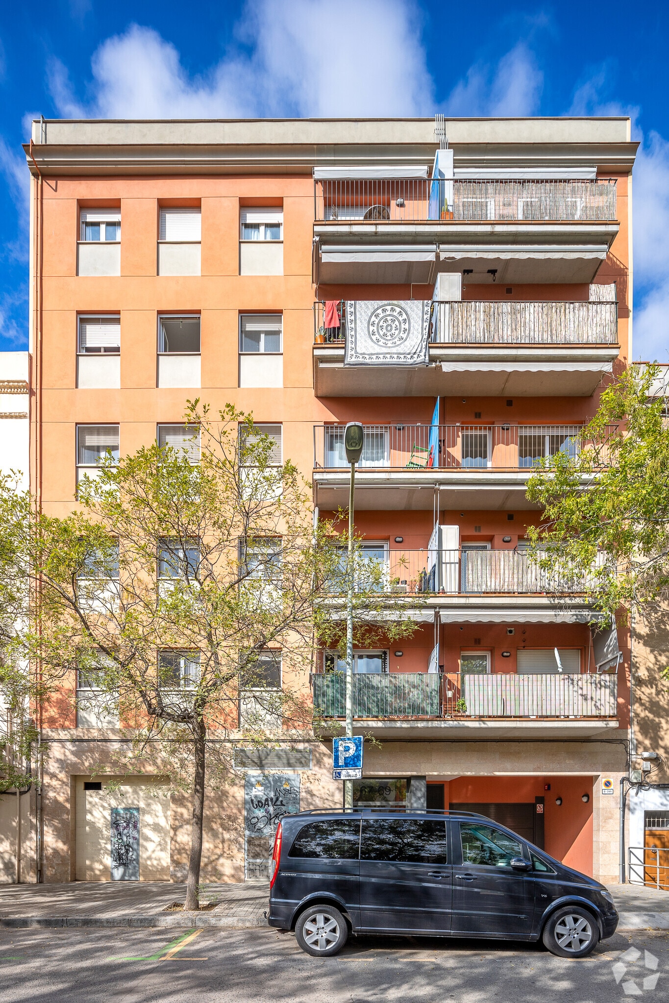 Edificio residencial en Barcelona, Barcelona en venta Foto principal- Imagen 1 de 2
