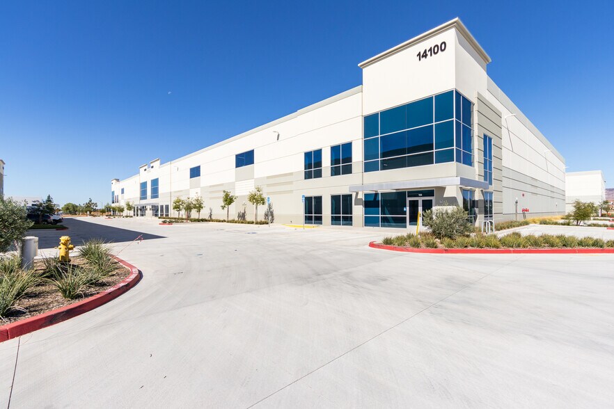 14100 Rebecca St, Moreno Valley, CA en alquiler - Foto del edificio - Imagen 1 de 8