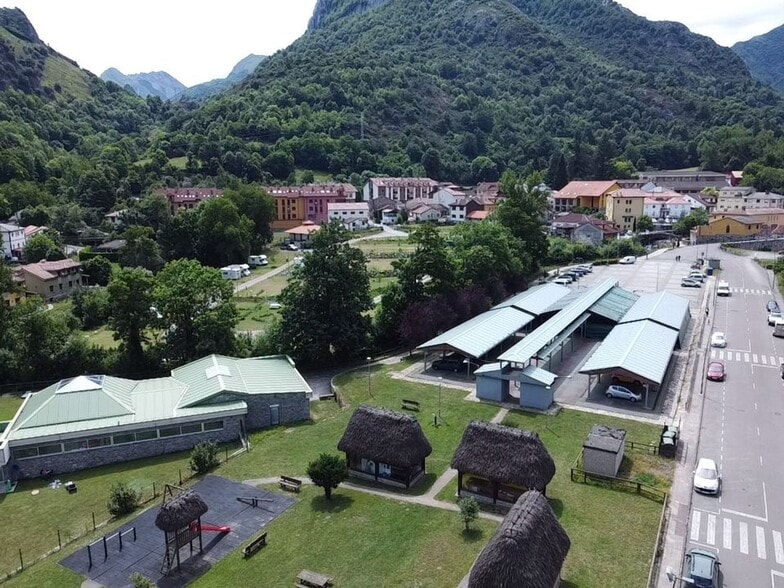 Calle Narciso Herrero Vaquero, S/N, Somiedo, Asturias en venta - Vista aérea - Imagen 2 de 9