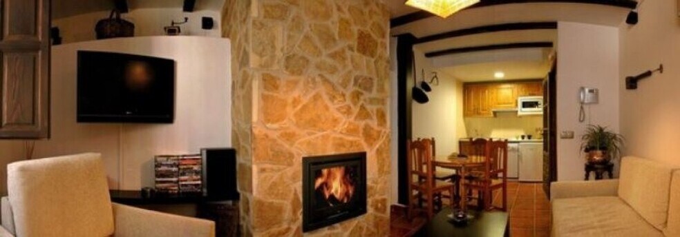 Hotel y hospedaje en Santibáñez de la Sierra, Salamanca en venta - Foto del interior - Imagen 3 de 7