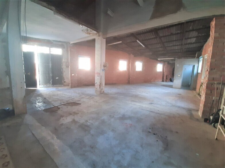 Nave en La Pobla Llarga en venta - Foto del edificio - Imagen 2 de 11