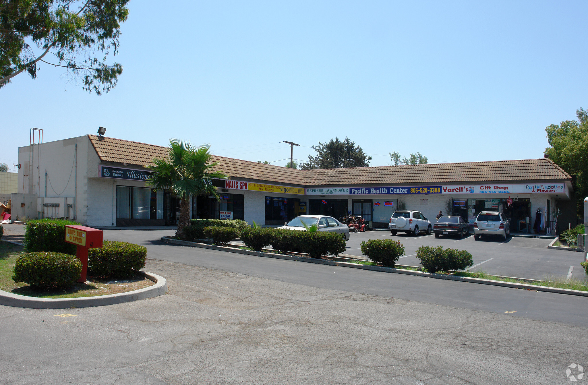 1902-1950 Hubbard St, Simi Valley, CA en alquiler Foto principal- Imagen 1 de 4