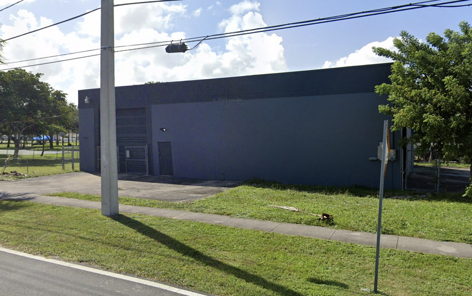 1000 Phippen Waiters Rd, Dania, FL en alquiler - Foto del edificio - Imagen 3 de 12