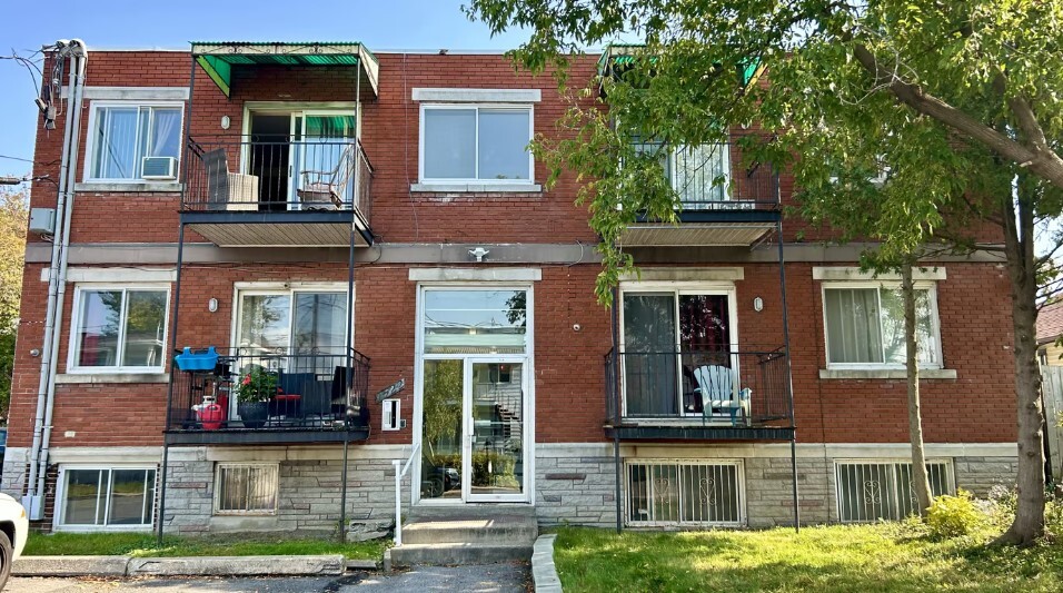 1522 Rue Saint-Joseph, Longueuil, QC en venta - Foto principal - Imagen 1 de 1