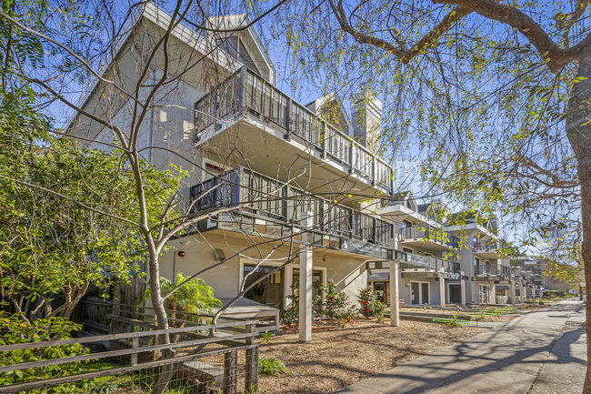 4149 El Camino Way, Palo Alto, CA en venta - Foto del edificio - Imagen 2 de 12