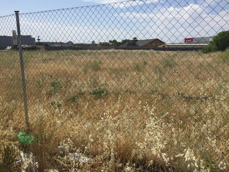 Avenida América, 13, Alcorcón, Madrid en venta - Foto del edificio - Imagen 2 de 2