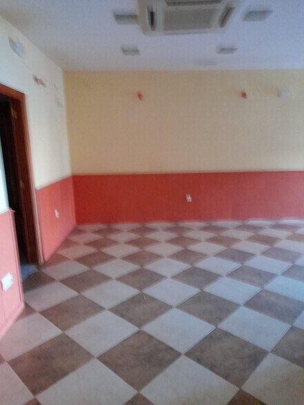 Local en Cáceres, Cáceres en alquiler - Foto del edificio - Imagen 2 de 11