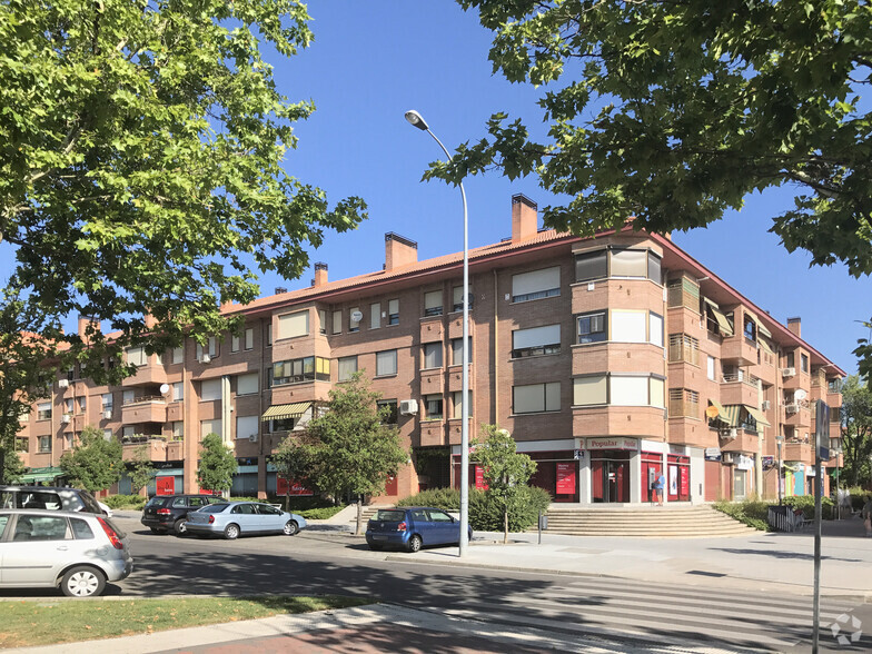 Avenida De Viñuelas, 41, Tres Cantos, Madrid en venta - Foto principal - Imagen 1 de 2