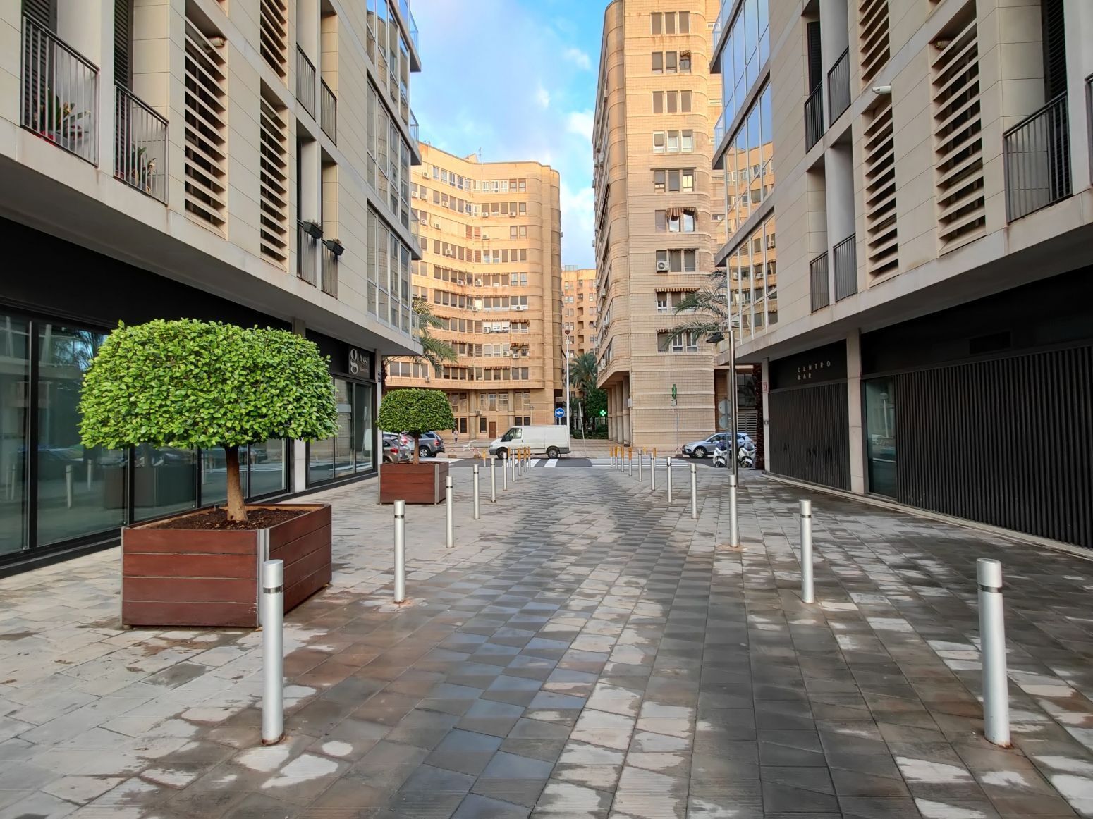 Local en Elche, Alicante en venta Foto del edificio- Imagen 1 de 17