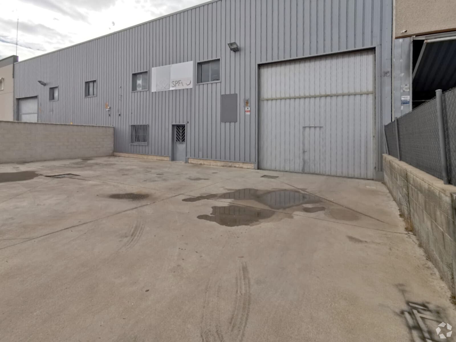 Nave en Casarrubios del Monte, Toledo en venta Foto principal- Imagen 1 de 10