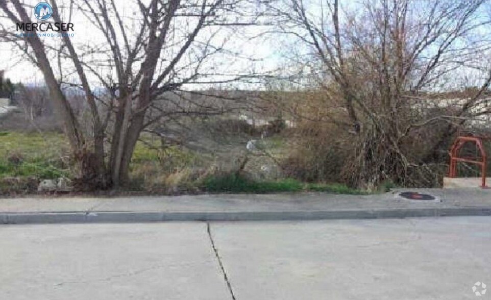 Avenida Mediterráneo, El Casar, Guadalajara en venta - Foto del edificio - Imagen 2 de 4