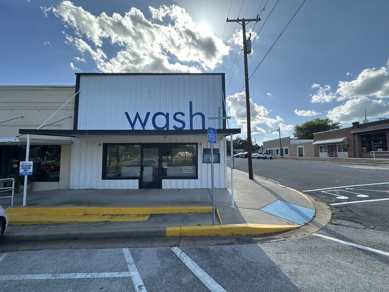 190 S Commerce St, Frankston, TX en venta - Foto del edificio - Imagen 1 de 23