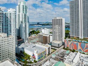 261 NE 1st St, Miami, FL - vista aérea  vista de mapa