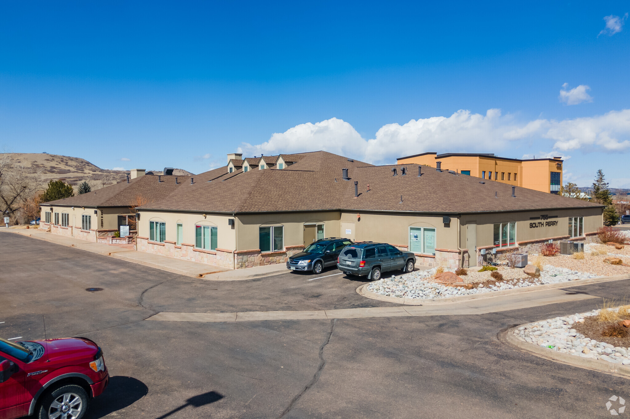 755 S Perry St, Castle Rock, CO en venta Foto principal- Imagen 1 de 8