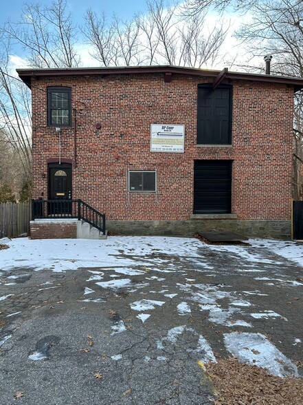 144 Mason St, Woonsocket, RI en venta - Foto del edificio - Imagen 1 de 57