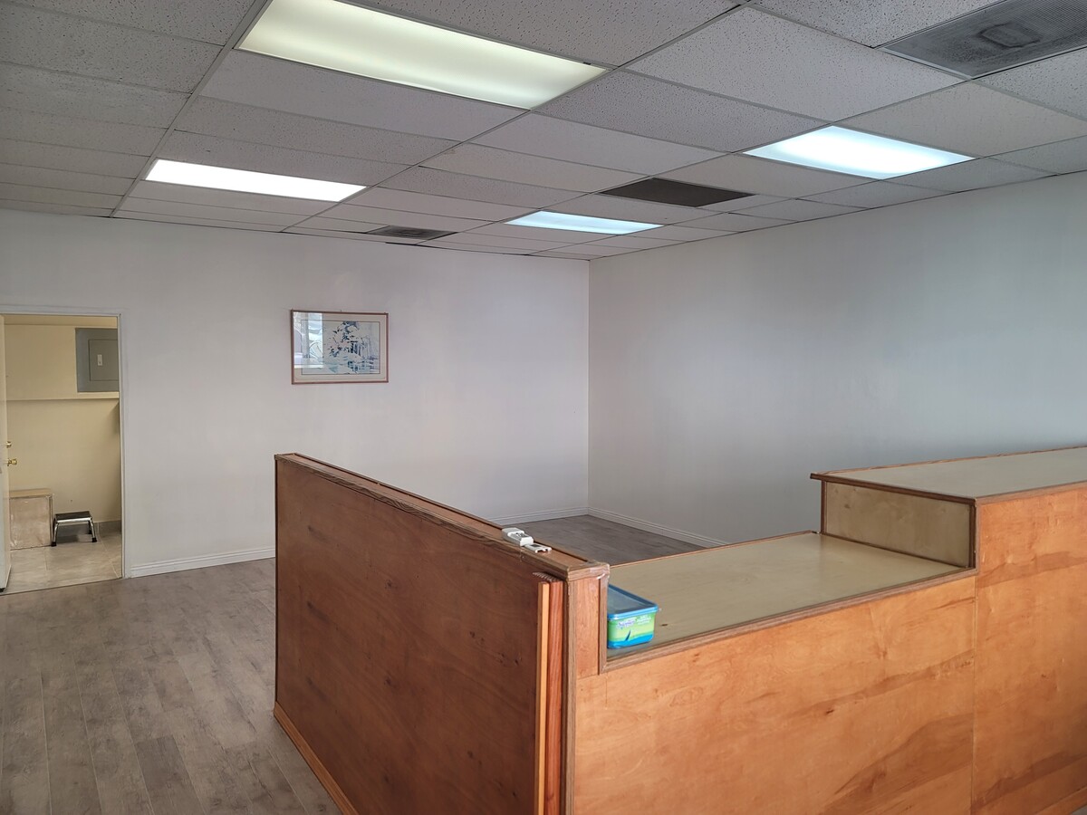 2071 S Atlantic Blvd, Monterey Park, CA 91754 - Unidad i -  - Foto del interior - Image 1 of 7