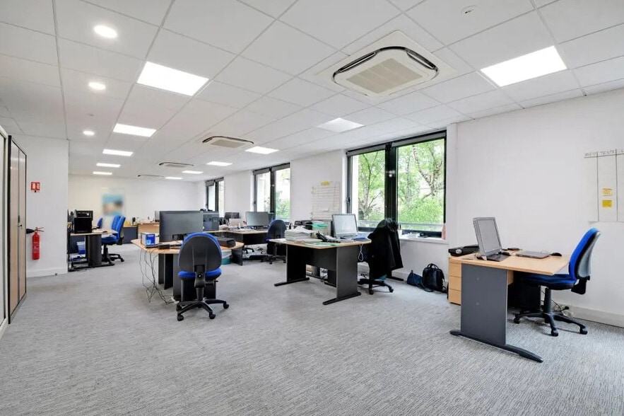 16 Rue Antonin Raynaud, Levallois-Perret en alquiler - Foto del edificio - Imagen 1 de 7