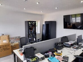 2-4 Pioneer Way, Lincoln en alquiler Foto del interior- Imagen 2 de 4