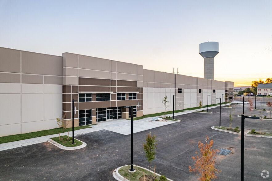 Fair Oaks Dr, Frederick, MD en alquiler - Foto del edificio - Imagen 3 de 15