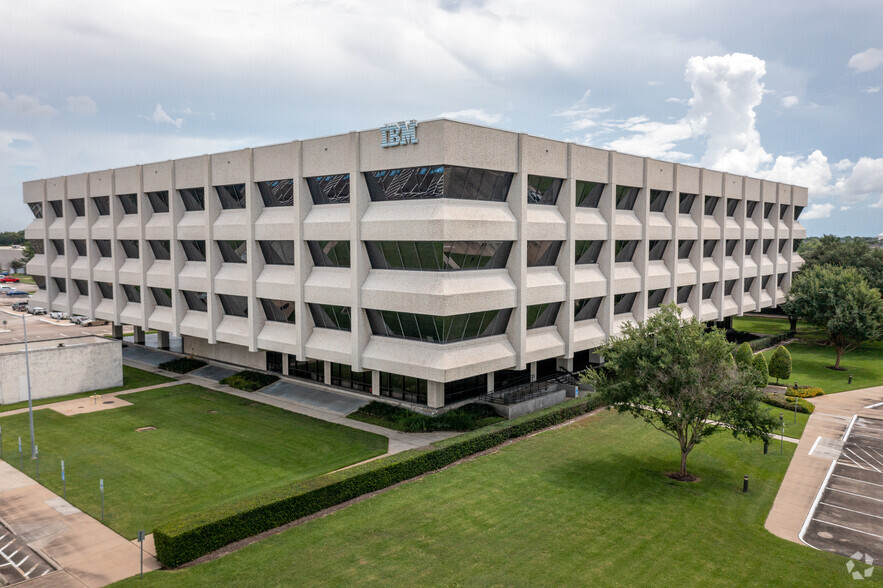 12301 Kurland Dr, Houston, TX en alquiler - Foto del edificio - Imagen 1 de 7