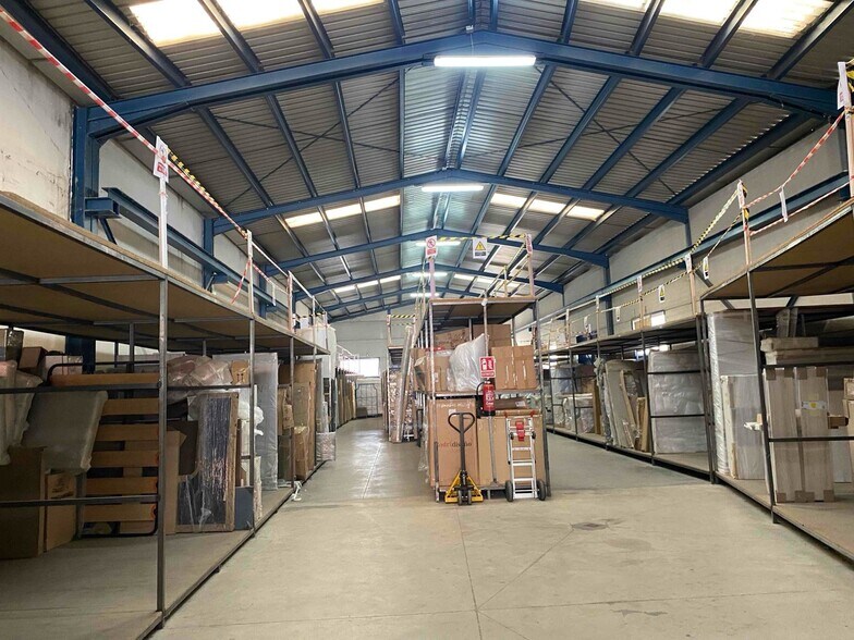 Nave en Torrejón de Ardoz, Madrid en venta - Foto del edificio - Imagen 3 de 7