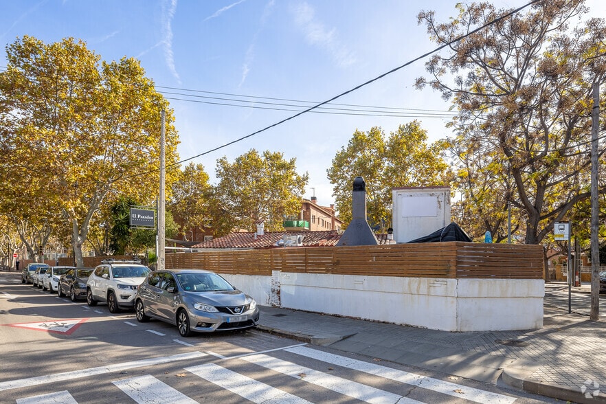 Local en Castelldefels, Barcelona en venta - Foto del edificio - Imagen 1 de 8