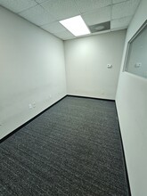 7094 Peachtree Industrial Blvd, Peachtree Corners, GA en alquiler Foto del interior- Imagen 2 de 21