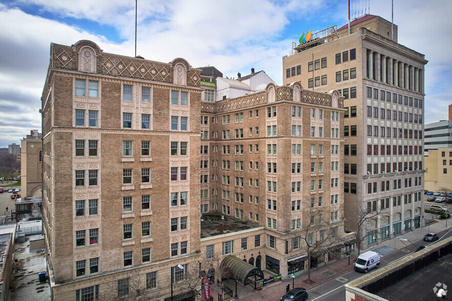 111 East Ave, Rochester, NY en alquiler - Foto del edificio - Imagen 1 de 18