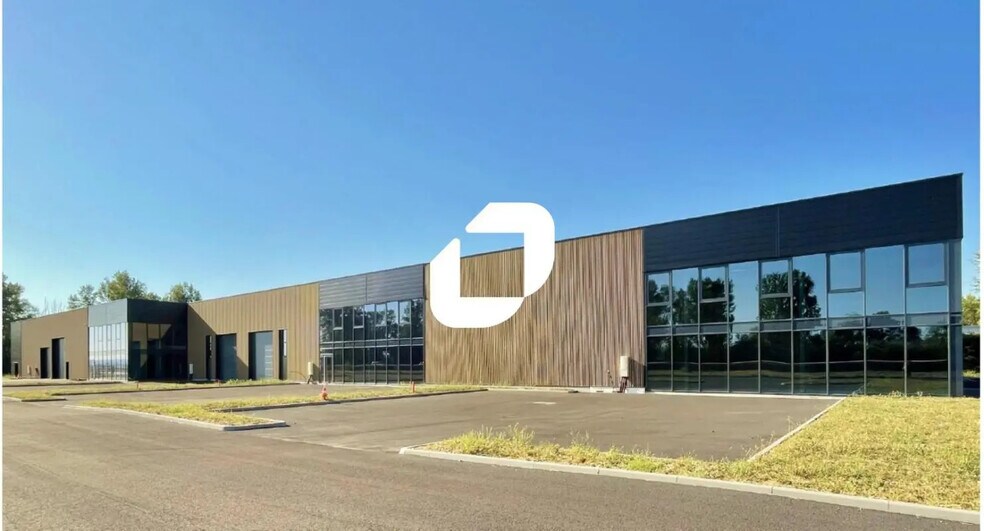 317 Rue Du Vauzel, Ambérieux en alquiler - Foto del edificio - Imagen 2 de 7