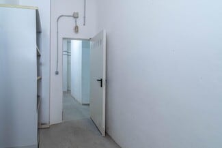 Más detalles de Calle Alberto Durero, SEVILLA - Local en venta