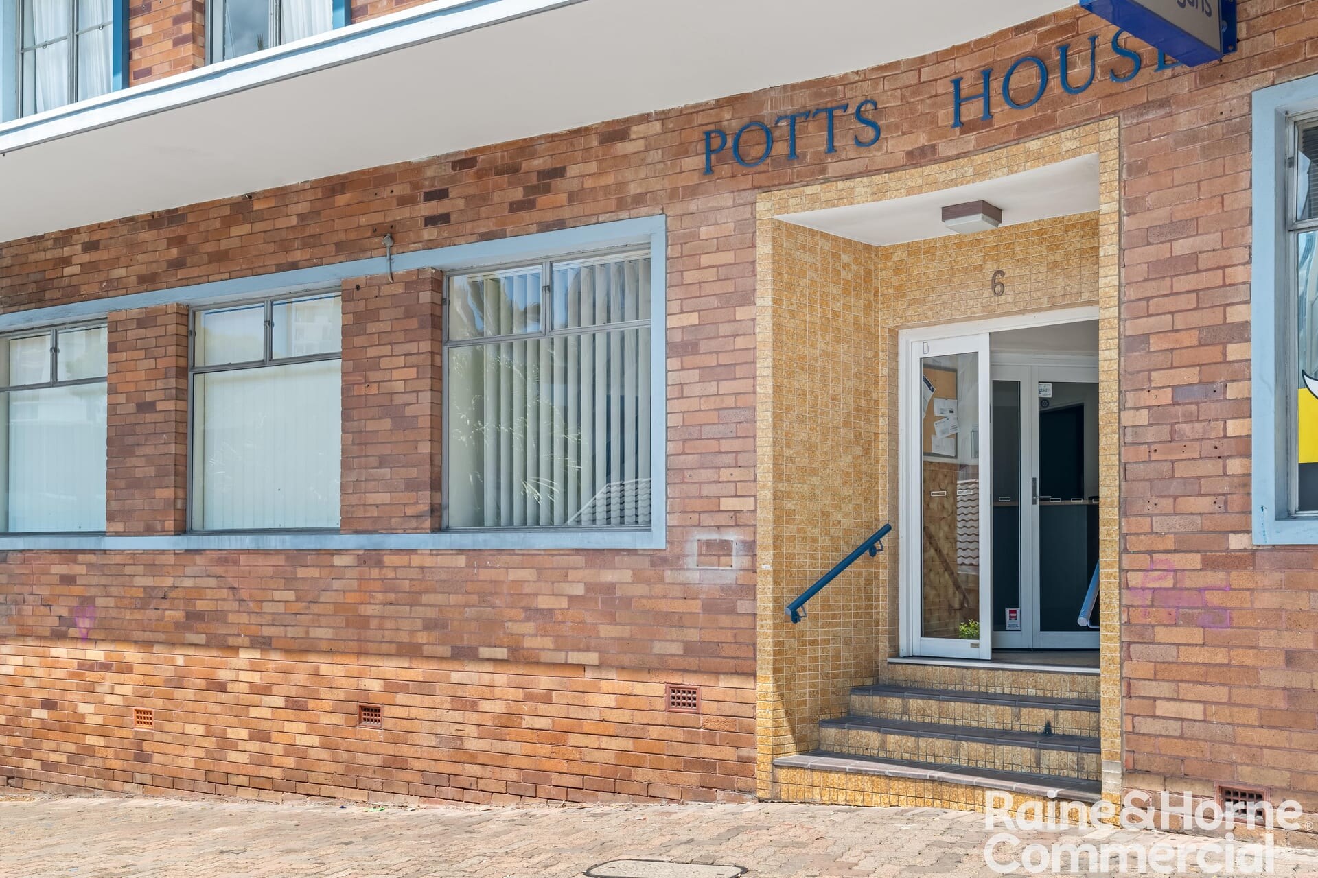 6 Burns Cres, Gosford en venta Foto principal- Imagen 1 de 4