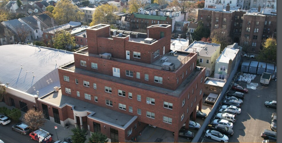 858 E 29th St, Brooklyn, NY en alquiler - Foto del edificio - Imagen 1 de 8