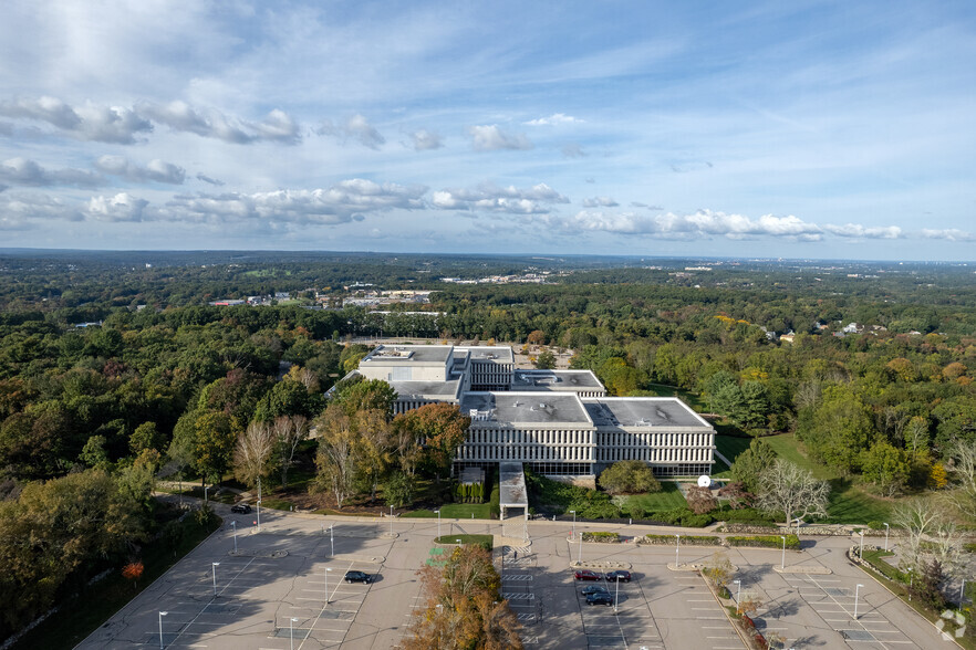 700 Quaker Ln, Warwick, RI en alquiler - Vista aérea - Imagen 3 de 9