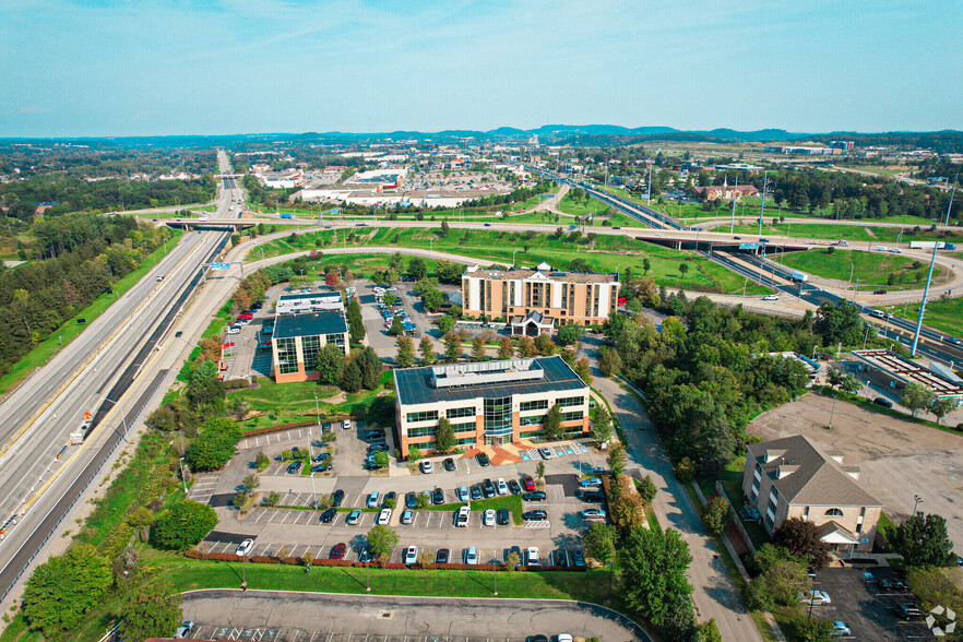 125 Emeryville Dr, Cranberry Township, PA en alquiler - Foto del edificio - Imagen 2 de 6