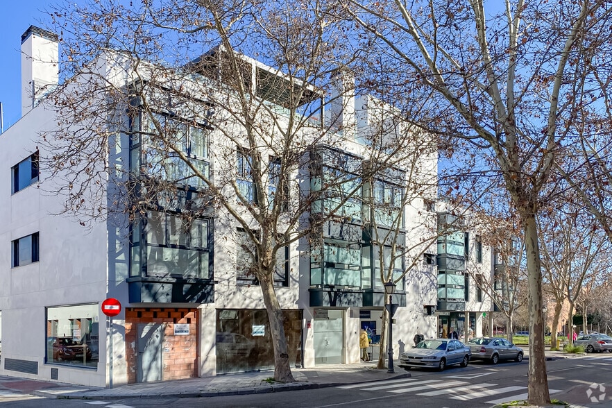 Edificio residencial en Madrid, Madrid en venta - Foto del edificio - Imagen 1 de 1