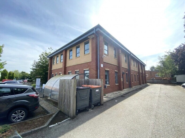 2 Sandbeck Ct, Wetherby en venta - Foto del edificio - Imagen 2 de 8