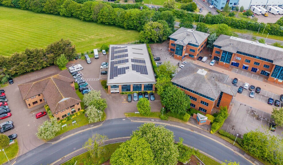37 Barnett Way, Gloucester en venta - Foto del edificio - Imagen 2 de 7